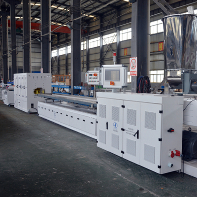 comprare High capacity PVC WPC decking floor extrusion line with laminating film surface treatment with conic twin scerw extruders online manufacture