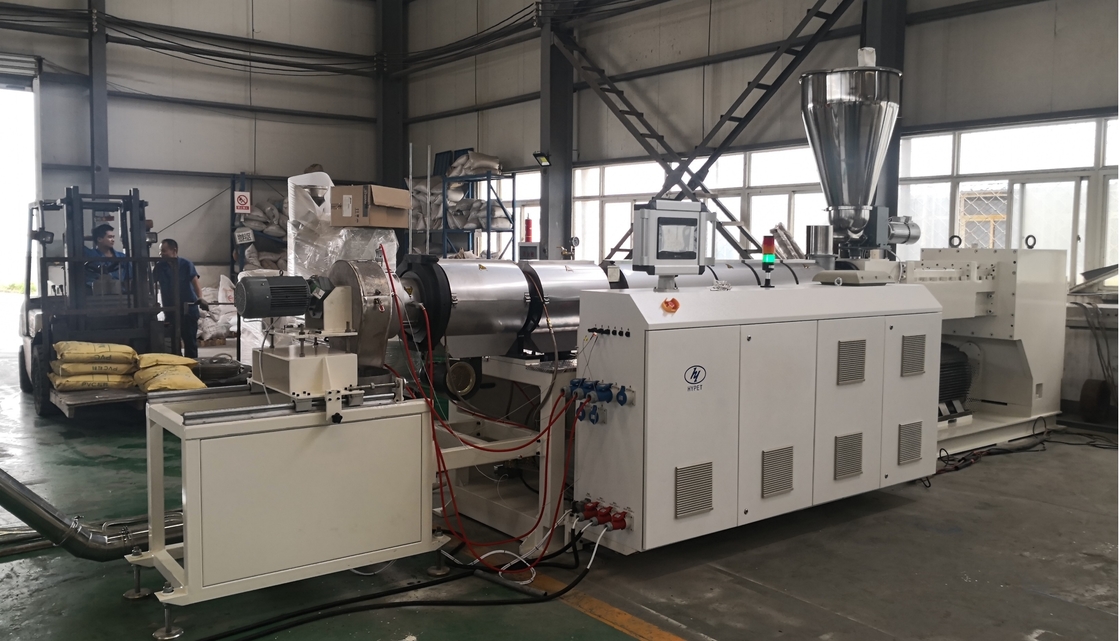 Extruder a doppia vite parallela con riduttore intergral contro-rotante per la produzione di granuli di tubi in PVC HYPS67/27