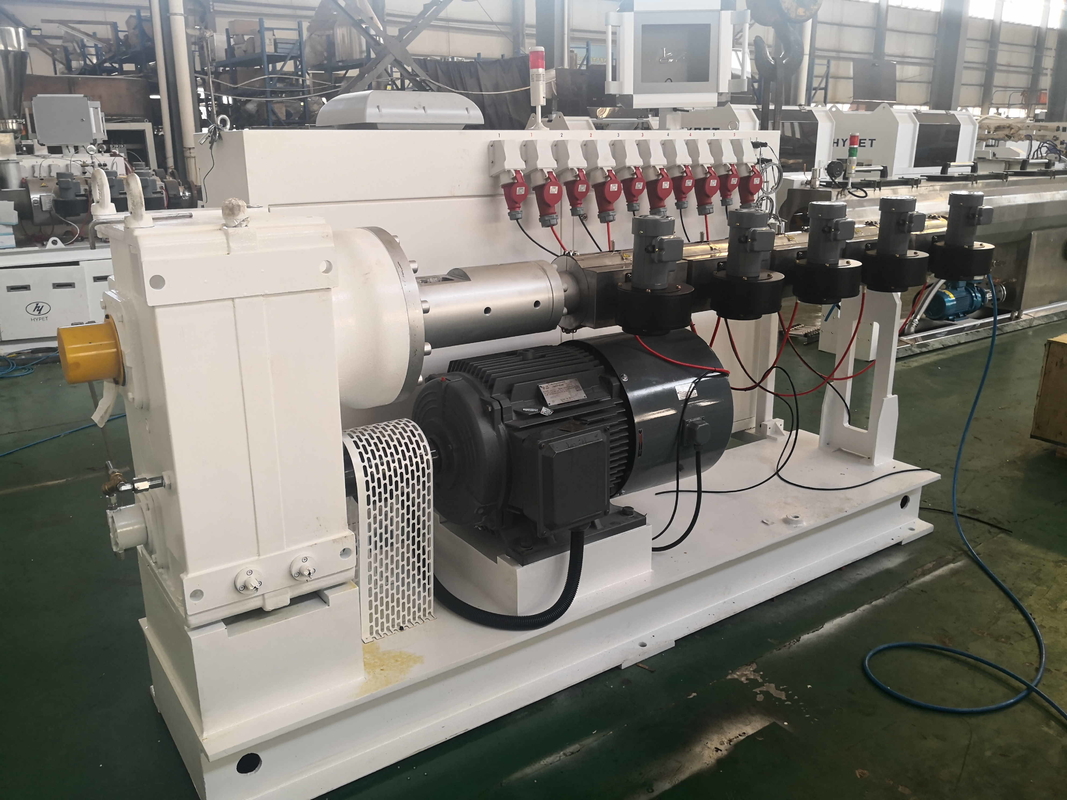 Calcio Carbonato Masterbatch PE LDPE PP HDPE Macchina di estrussione in plastica a vite singola SJ150/30 160kw con potenza 450kg/h