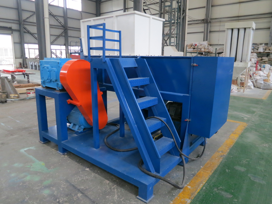 Ampiamente utilizzato multifunzione single shaft Shredder Per rifiuti di plastica in fibra di gomma a forma di grande canna spessa tubo di piastra