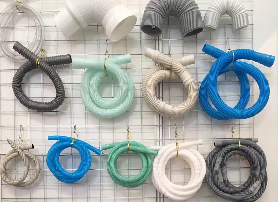 Linea di produzione di tubi ondulati per fili elettrici a PE/PVC da 16-50 mm con estrusore SJ65/28
