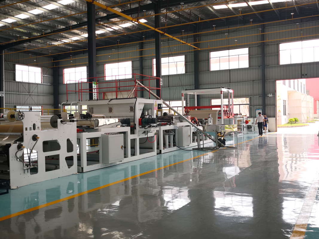 Linea di produzione automatica di rivestimento adesivo a caldo / rivestimento a pellicola e rivestimento di sabbia personalizzabile