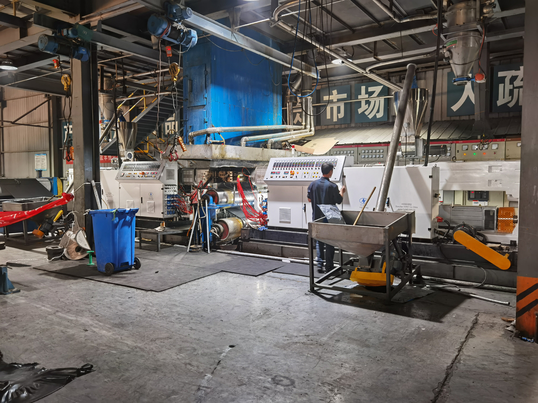 1400-2000mm PVC/PVG Linea di produzione di nastro trasportatore per miniere di carbone per l'industria mineraria Voltaggio 380V