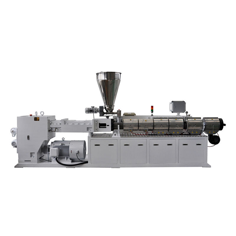 Macchina di riciclaggio di plastica dell'espulsore/uscita macchina gemellata dell'espulsore del PVC della vite 700kg/H PS107/28